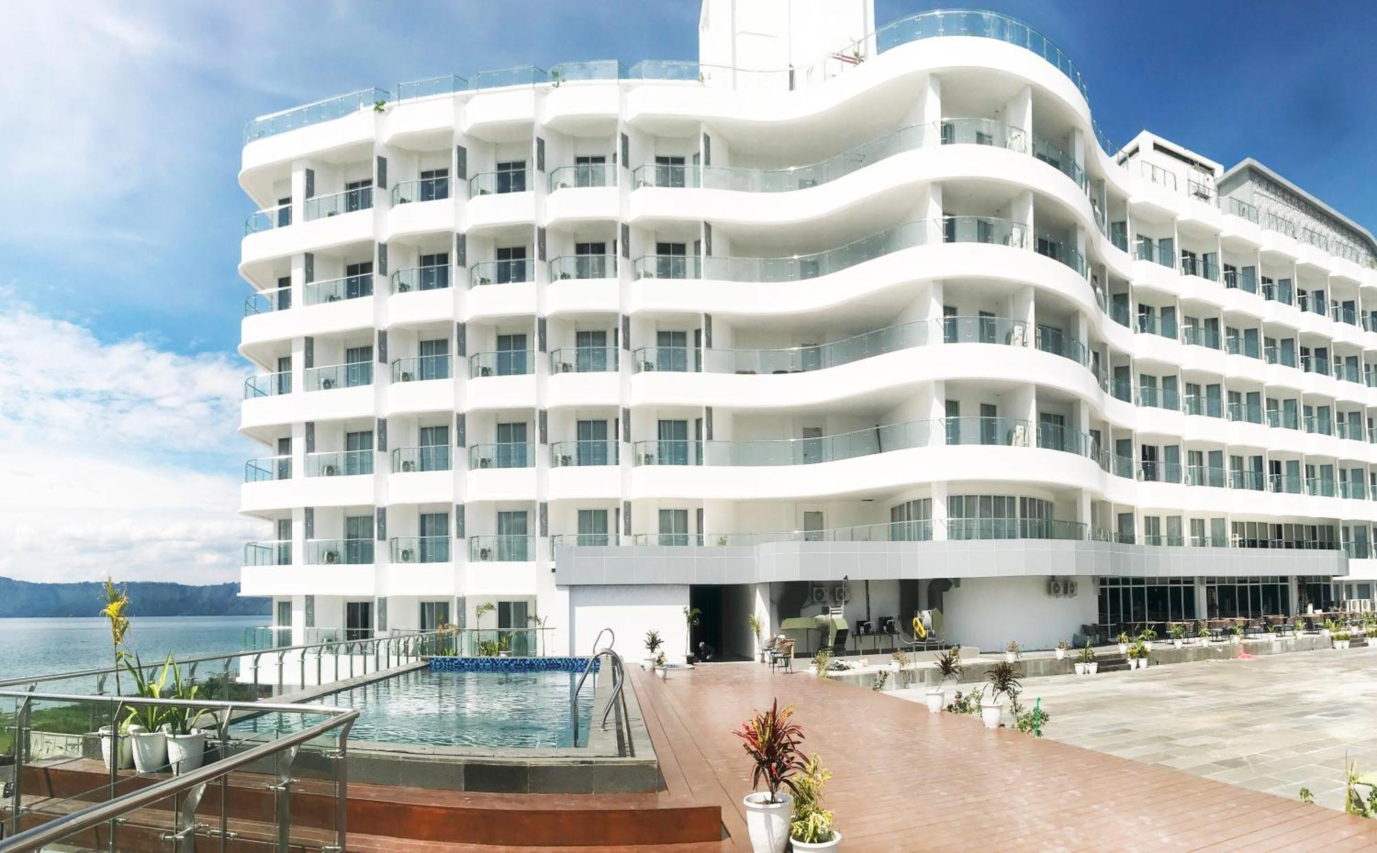 Labersa Hotel & Convention Center Samosir Sinapuran Exterior foto